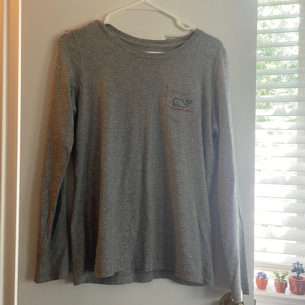 Grey vineyard vines Christmas longsleeve